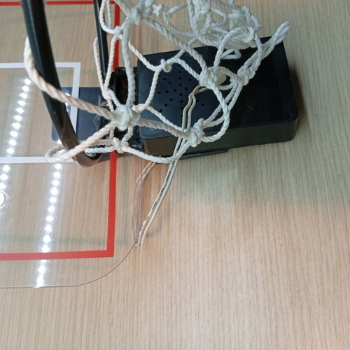 Basketball hoop with sound effects and clip new with batteries