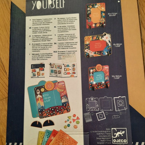 Djeco craft kit with 2 photo frames like new