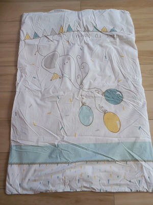 Baby duvet like new, light with duvet cover 85×125