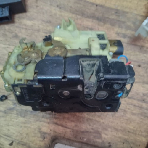 Lock front left for VW Polo IV 1J0837349A used