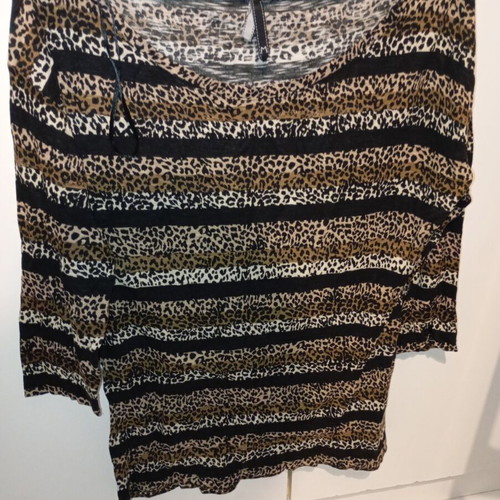 Animal Print Blouse size M like new, black and beige