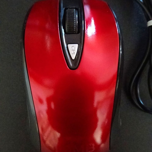 Wired Optical Mouse M-205 like new, red glossy with black details