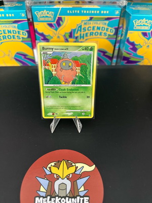 Κάρτα Burmy Trash Cloak μεταχειρισμένη, αγγλική Pokemon Arceus