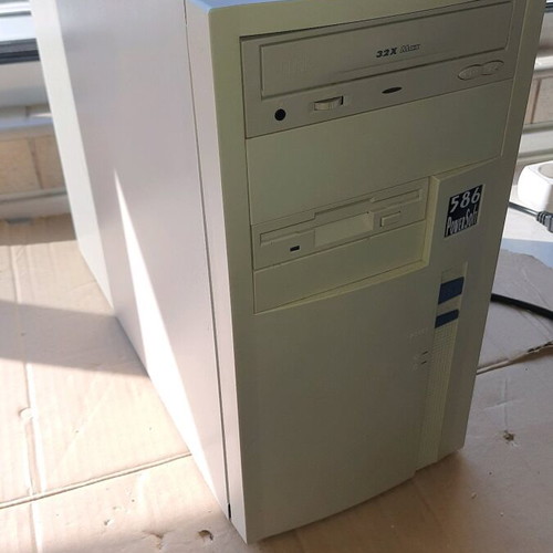 586 PC used Cyric M II-300 with Windows 95