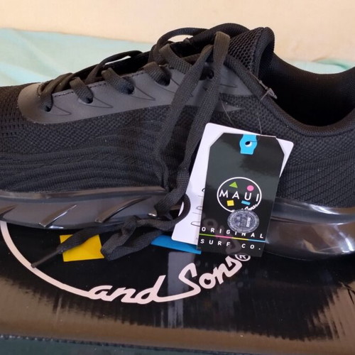 Maui and Sons athletic shoes new, size 46, black