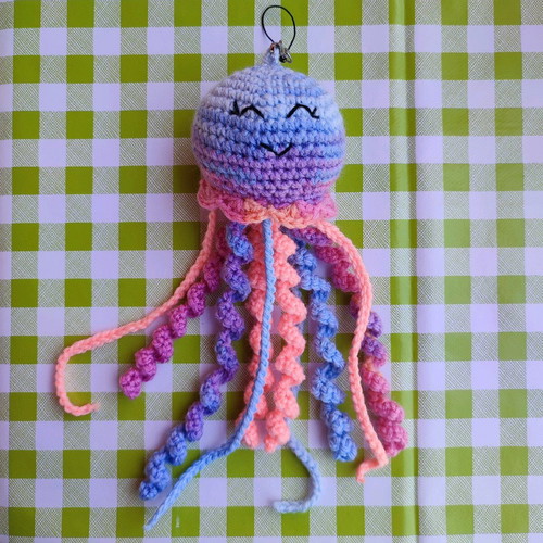Knitted jellyfish doll rainbow new for babies