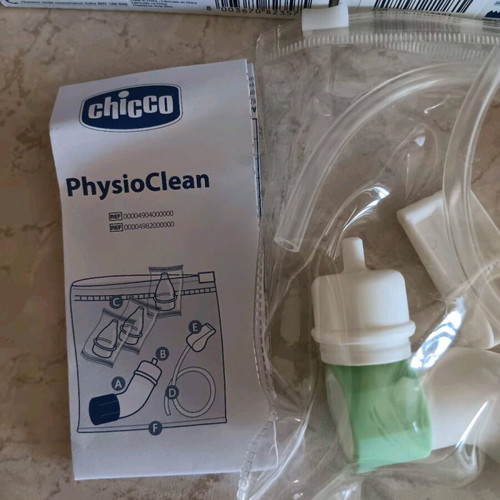 Nasal Aspirator like new with 3 boxes of 30 replacement nozzles and case