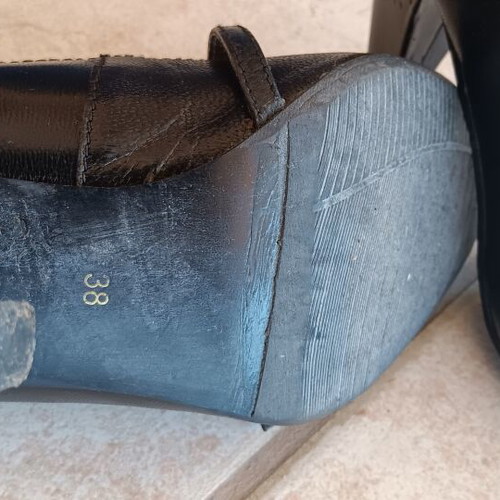 Elite leather pumps size 38 like new, black