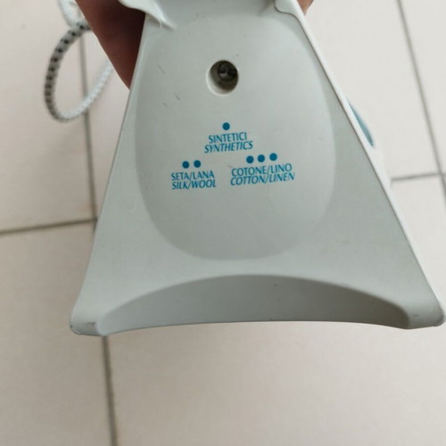DeLonghi FXH3 1600w iron used with AntiCal System