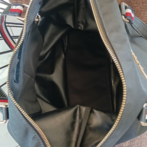Tommy Hilfiger Shoulder Bag Like New Black