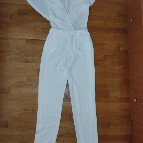 Zara Trafaluc white jumpsuit with cut-out back size XS like new