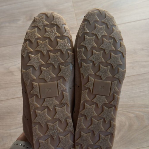 Iris athletic shoes size 39 used, beige-brown