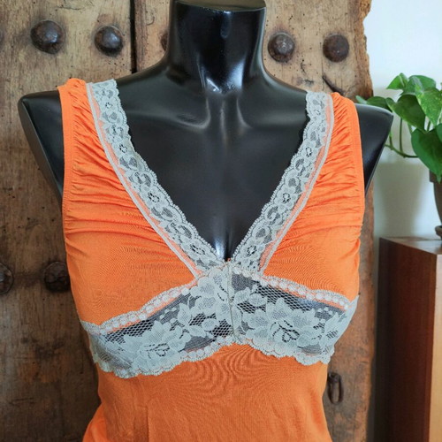 Y2k Killah sleeveless top with lace like new, size M