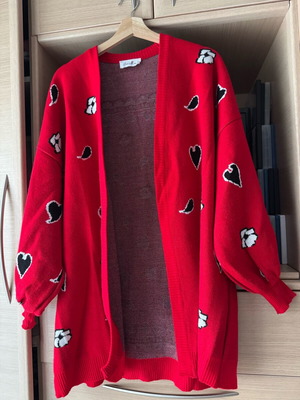 Hemithea knitted cardigan oversized like new, one size with balloon sleeves, red