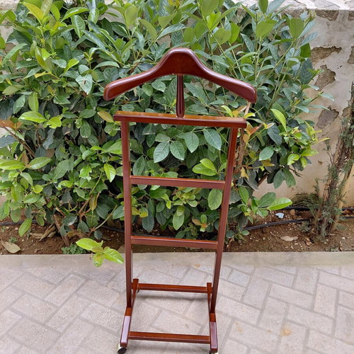 Wooden wheeled suit hanger walnut Italian design like new