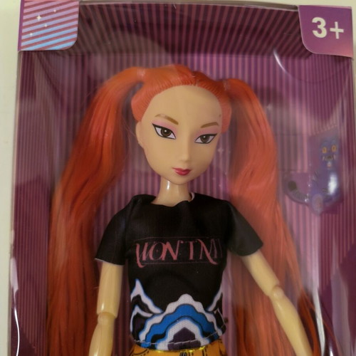 K-Pop Demon Hunters Mira Doll new in box