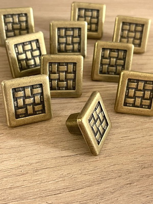 Set of 10 classic brass cabinet knobs