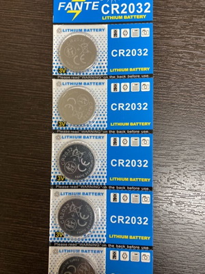 CR2032 batteries new, pack of 5 pieces