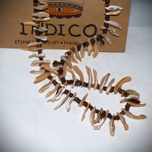 Long necklace new with Tigers Eye, shells and sterling silver 925