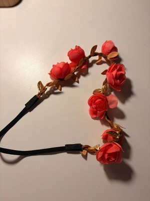Women’s hairband new with elastic and decorative red and pink flowers