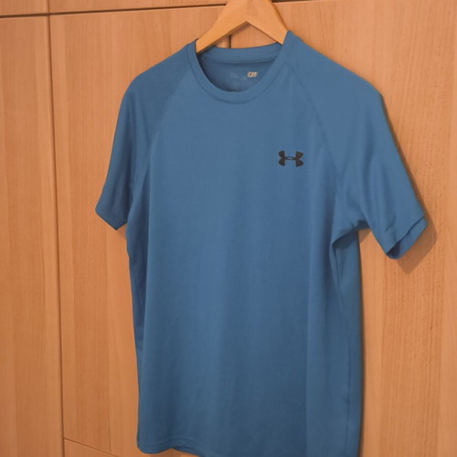 Under Armour compression shirt size M, like new, blue