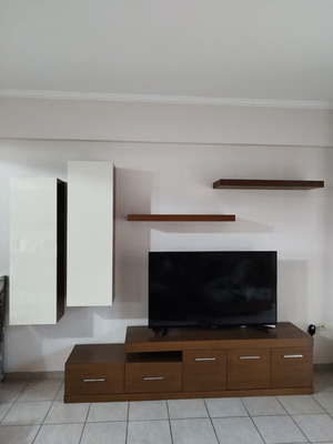 TV unit like new with two shelves and two cabinets
