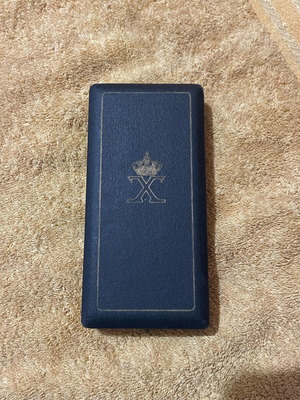 Knight George A. Kelaidis Medal Box like new