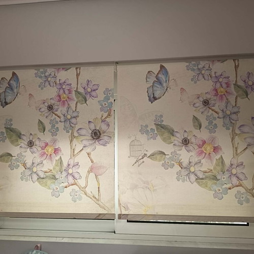 Domus B359 medium shading roller blind for kids room like new