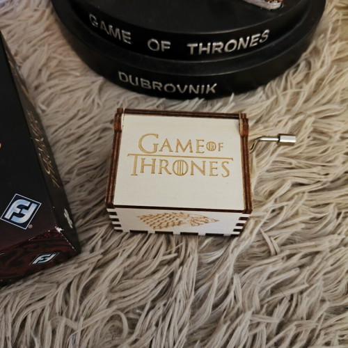 Game of Thrones Collectible Bundle new, Iron Throne, Stark Goblet, Board Game & Music Box