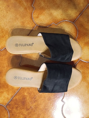 Tulipano black flatform sandals used, size 36, suede