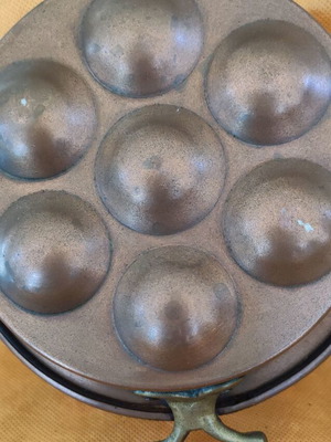 Copper egg pan rare, solid, like new, with brass handles
