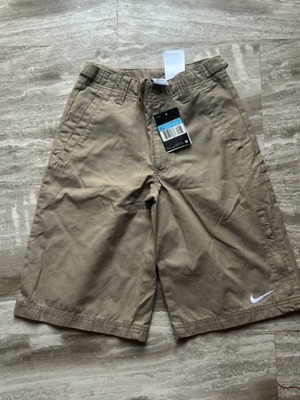 Nike детски бермуди нови, размер M, бежови, възраст 10-12