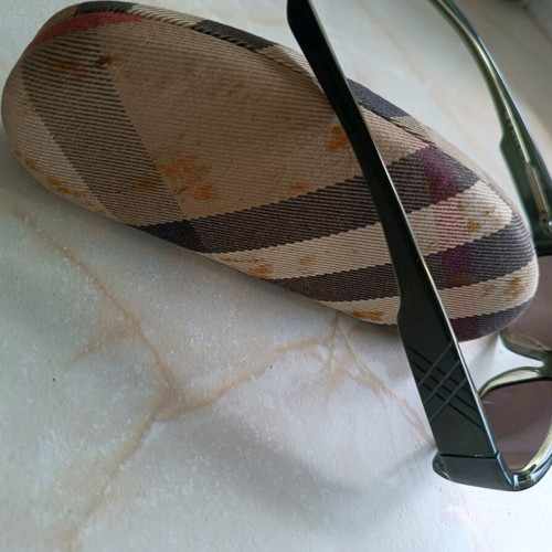 Burberry sunglasses like new, green