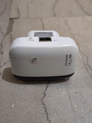 Wireless-N Wi-Fi Repeater Extender