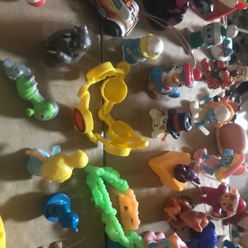 Kinder figures used, assorted miniatures set