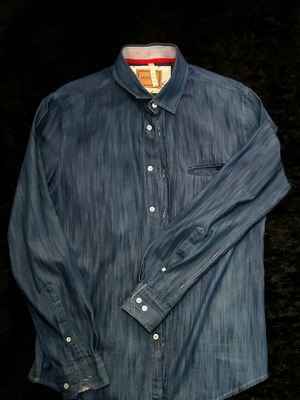 Missone men's blue shirt size Large like new