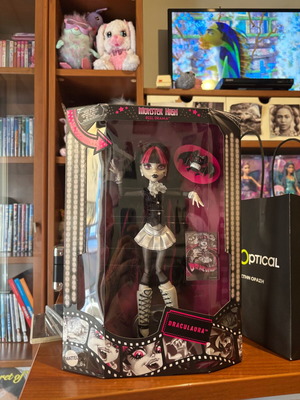 Monster High Reel Drama Draculaura doll new in box