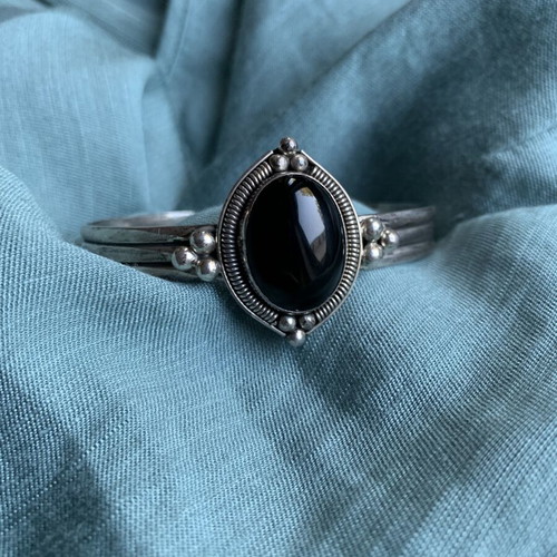 Silver handmade bracelet with black onyx, new