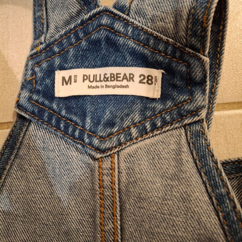 Pull & Bear denim overall shorts for girls size Medium like new, blue
