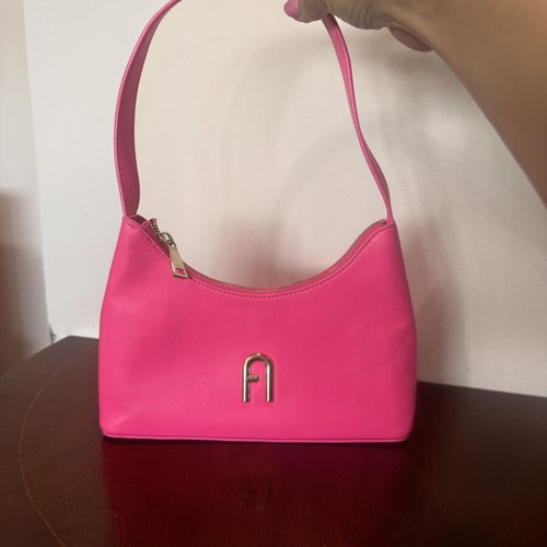 Furla Diamante shoulder bag like new, small size, pink