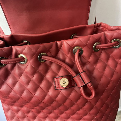 Kem backpack like new, red