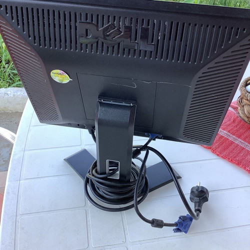 Dell E177FPB 17-Inch LCD Monitor like new, 1280x1024 resolution