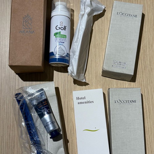 Travel shaving kits and shaving foam new
