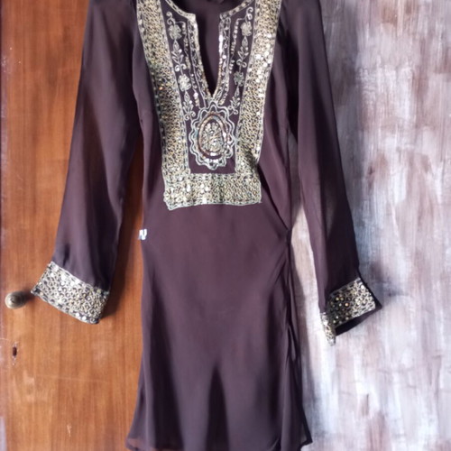 Boho-chic kaftan dress with handmade embroidery, like new, brown and gold