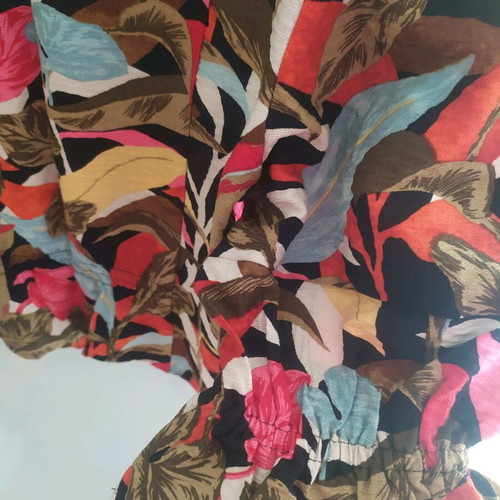 Mango crop shirt like new, multicolored