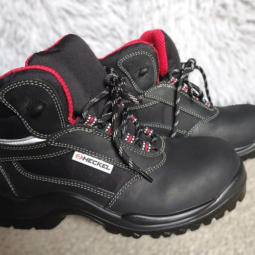 Heckel S3 SRC Safety Shoes Size 39 New Black Boots