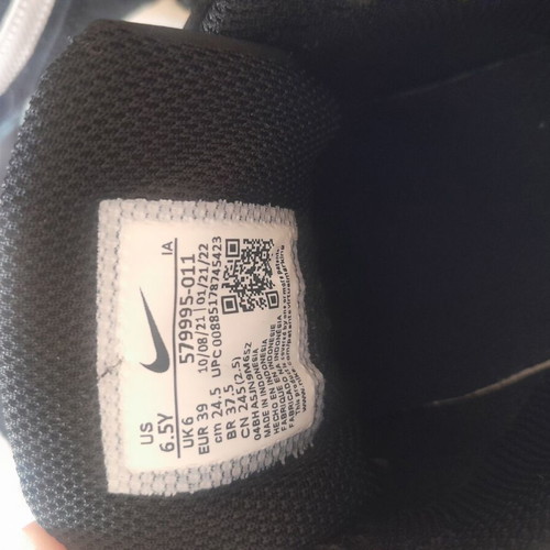 Nike Air Max Ivo new black and white shoes size 39