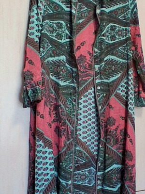 Indian Rose kimono like new, multicolored, size L