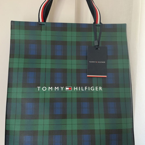 Shopper bag Tommy Hilfiger new, height 38cm, magnetic closure