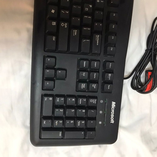 Microsoft USB Wired Keyboard used